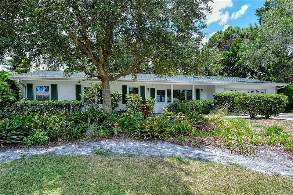 1st image of 2928 Tanglewood Way