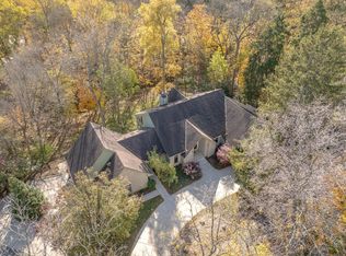 3055 Carriage Ln, Columbus, OH 43221