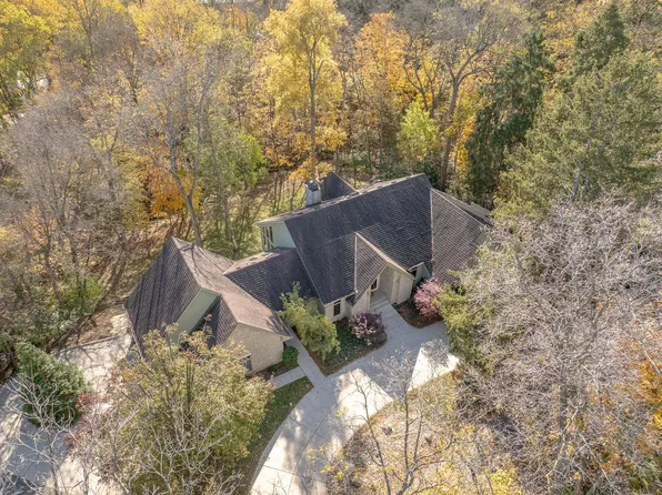 3055 Carriage Ln, Columbus, OH 43221