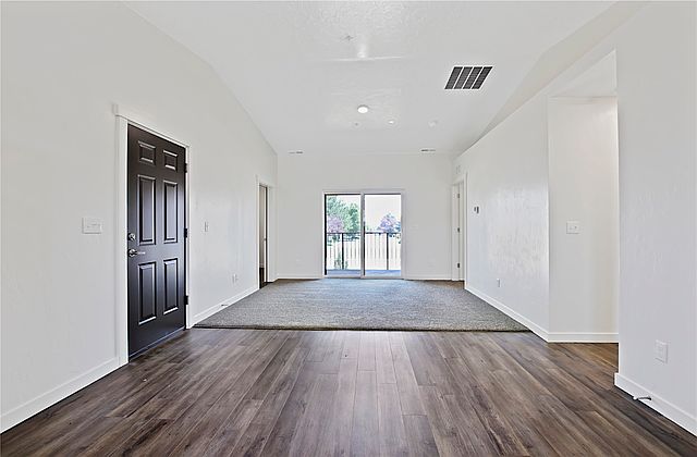 1st image of 510 Rooster Ln