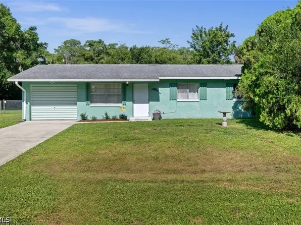 2976 Ribbon Ct, Fort Myers, FL 33905