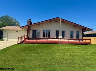 2535 Valencia Dr, Gering, NE 69341