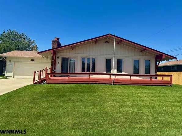 2535 Valencia Dr, Gering, NE 69341