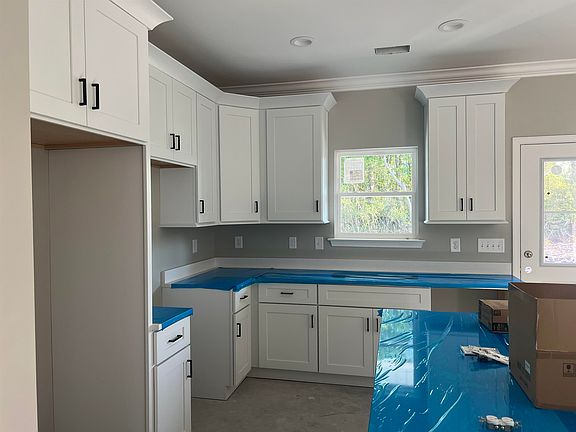 4th image of 8261 Kerl Rd.