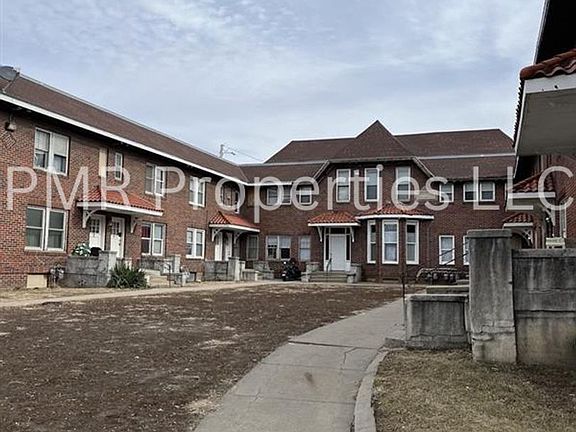 3rd image of 119 S 8th St APT C