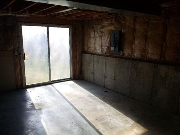 5th image of 12350 Meadow Dr