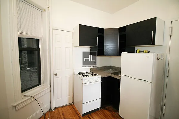 Rented by Highline Residential | media 18