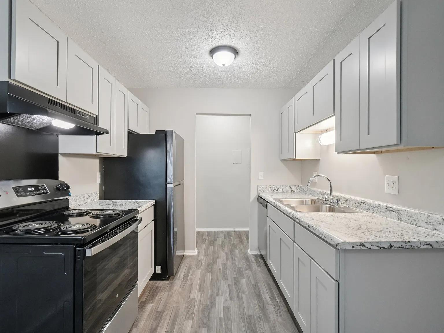 Rochester Square Apartments — Photo 2