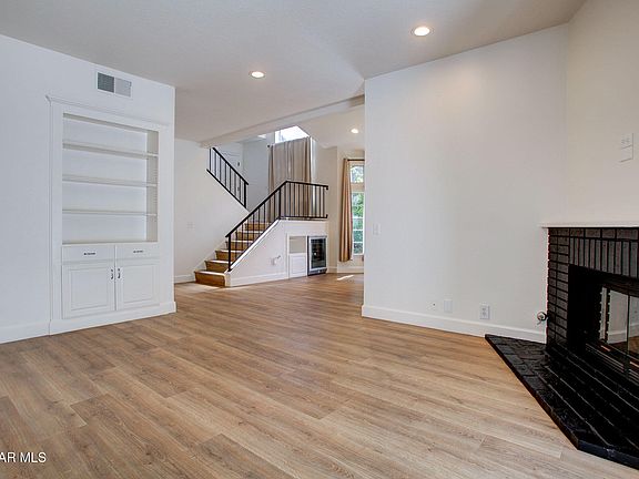 4th image of 30973 Lexington Way