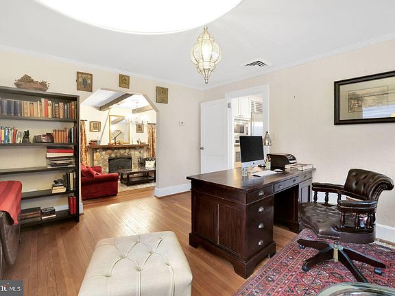 4th image of 8510 Woodhaven Blvd