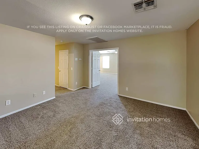 12808 N Main St — Photo 18