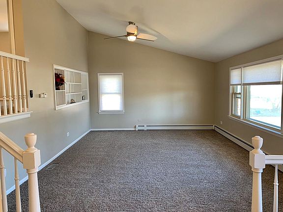 5th image of 3132 Sandra Ave