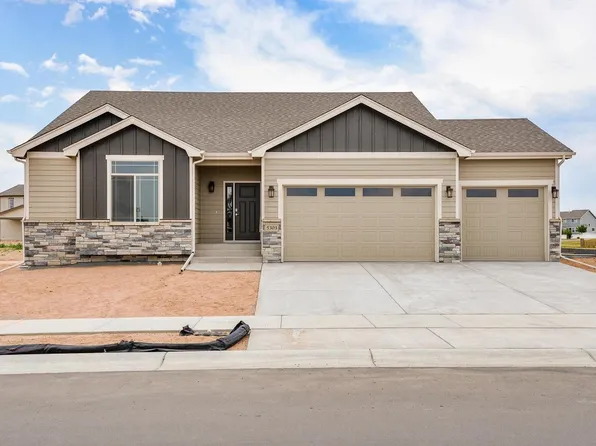 7030 Feather Reed Dr, Wellington, CO 80549