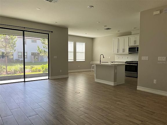 5th image of 4720 Lagona Ln