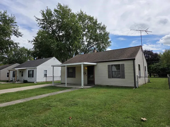 1723 E 24th St, Muncie, IN 47302