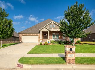 3912 Brookdale Rd, Benbrook, TX 76116
