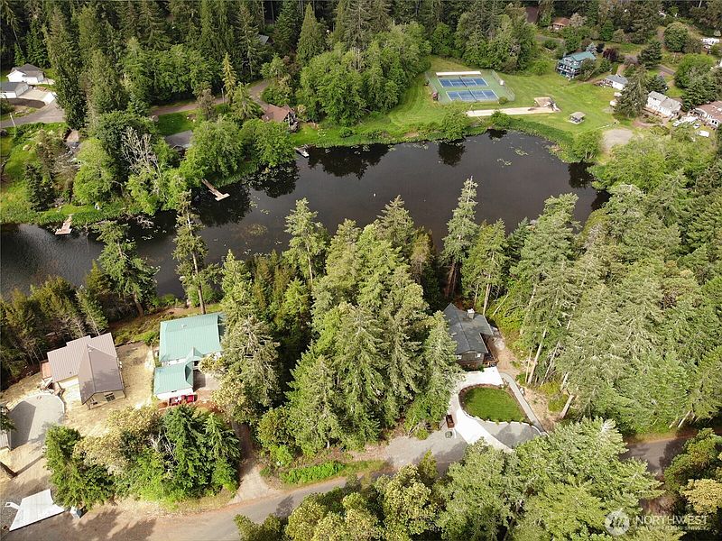 3rd image of 11018 Matthews Way