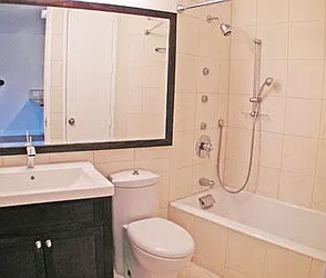 Rented by R New York