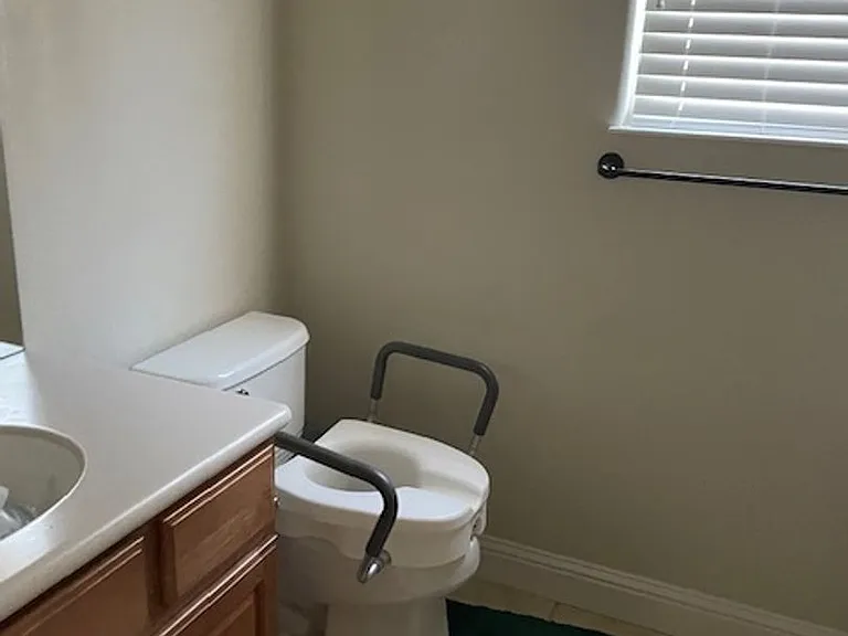 2331 Pepper Tree Ln — Photo 25