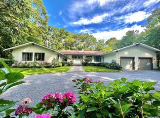 41 Tiffany Rd, Oyster Bay, NY 11771