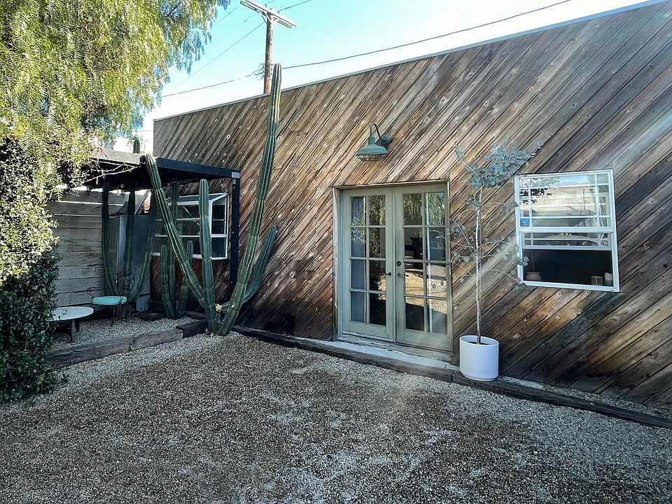 1st image of 2528 S Longwood Ave