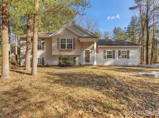 2461 Orchard Valley Dr, Fennville, MI 49408