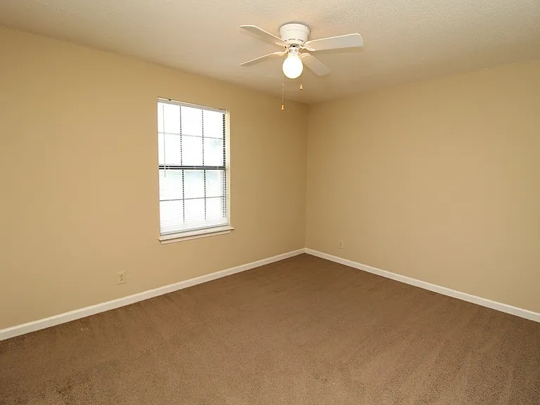 1630 Baltimore Dr #A — Photo 5