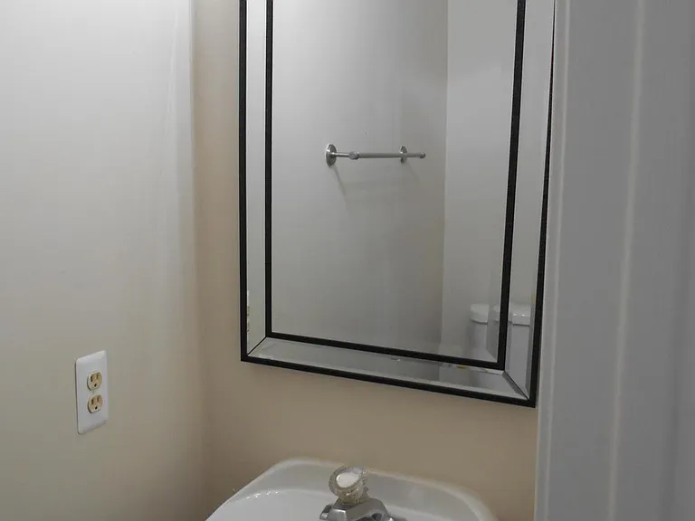 1905 Aircraft Ct — Photo 15