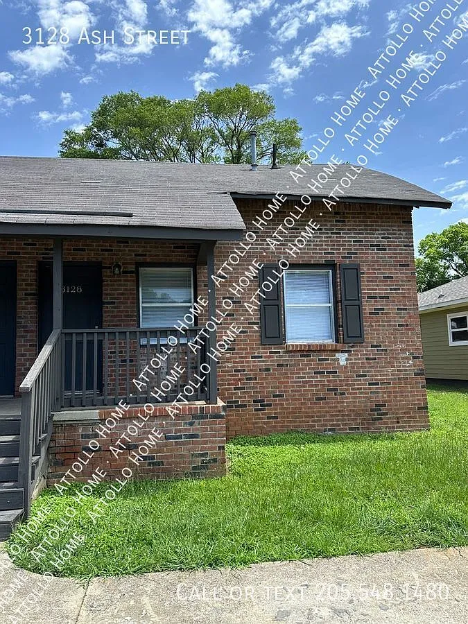 Building Photo - 3128 Ash St