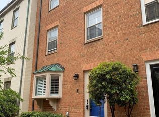 103 Cameron Mw, Alexandria, VA 22314