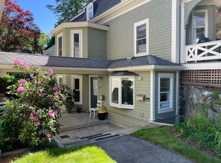 125 Charlesbank Rd UNIT 125, Newton, MA 02458