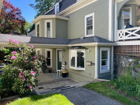 125 Charlesbank Rd Unit 125, Newton, MA 02458