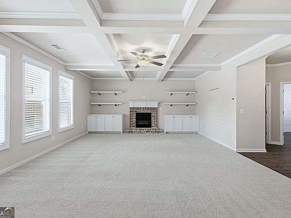 3rd image of 408 Elkhorn Glen Ct