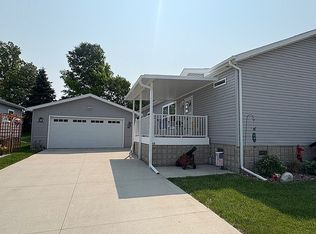 9602 Bishop Dr #12, West Des Moines, IA 50266