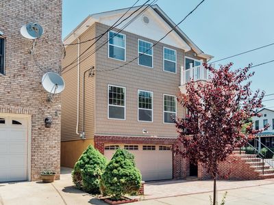 115 W 35th St, Bayonne, NJ, 07002