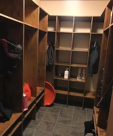 mudroom