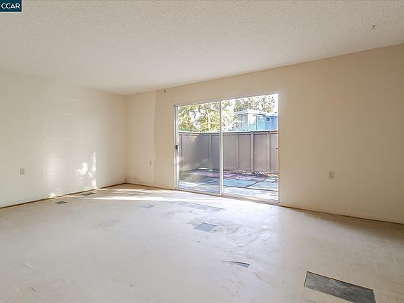 4th image of 1508 Golden Rain Rd APT 3