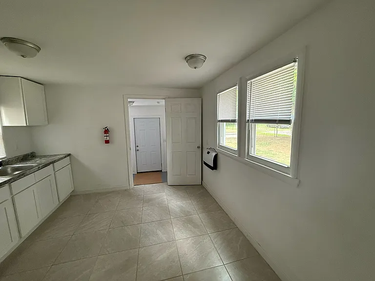 161 S Main St — Photo 13