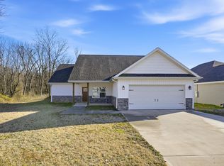 122 Harrison Ct, Carterville, MO 64835