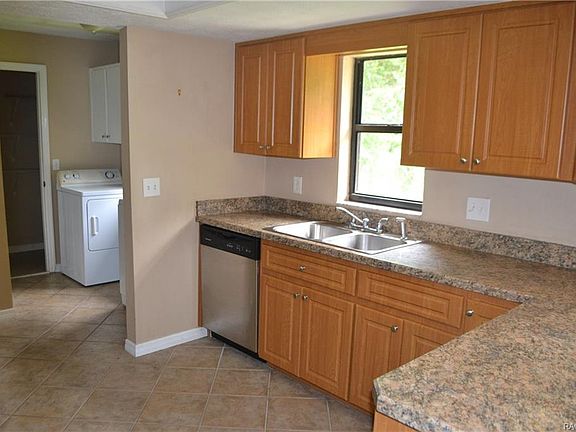 4th image of 884 N Hollywood Cir