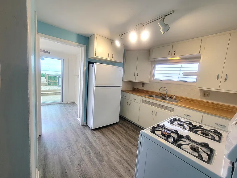 5932 Lakeside Ave — Photo 13