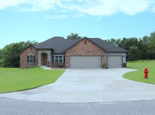 4928 Lost Cove Rd, Grove, OK 74344