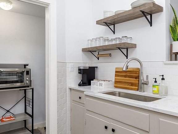 5th image of 110 E Craig Pl APT 3