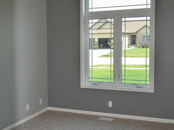 4th image of 9537 Fairbury Ln