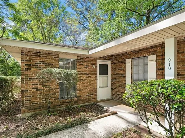 910 W 10th Ave, Covington, LA 70433