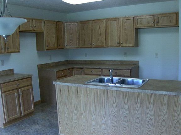 3rd image of 129 Boughton Ave