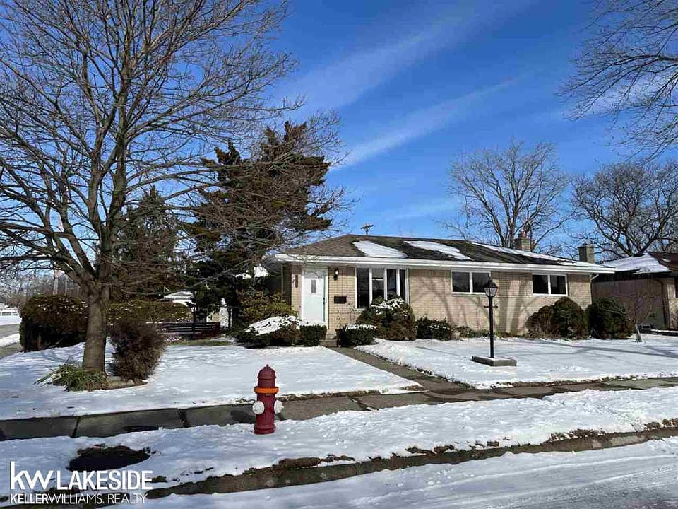 1st image of 20201 Shores St