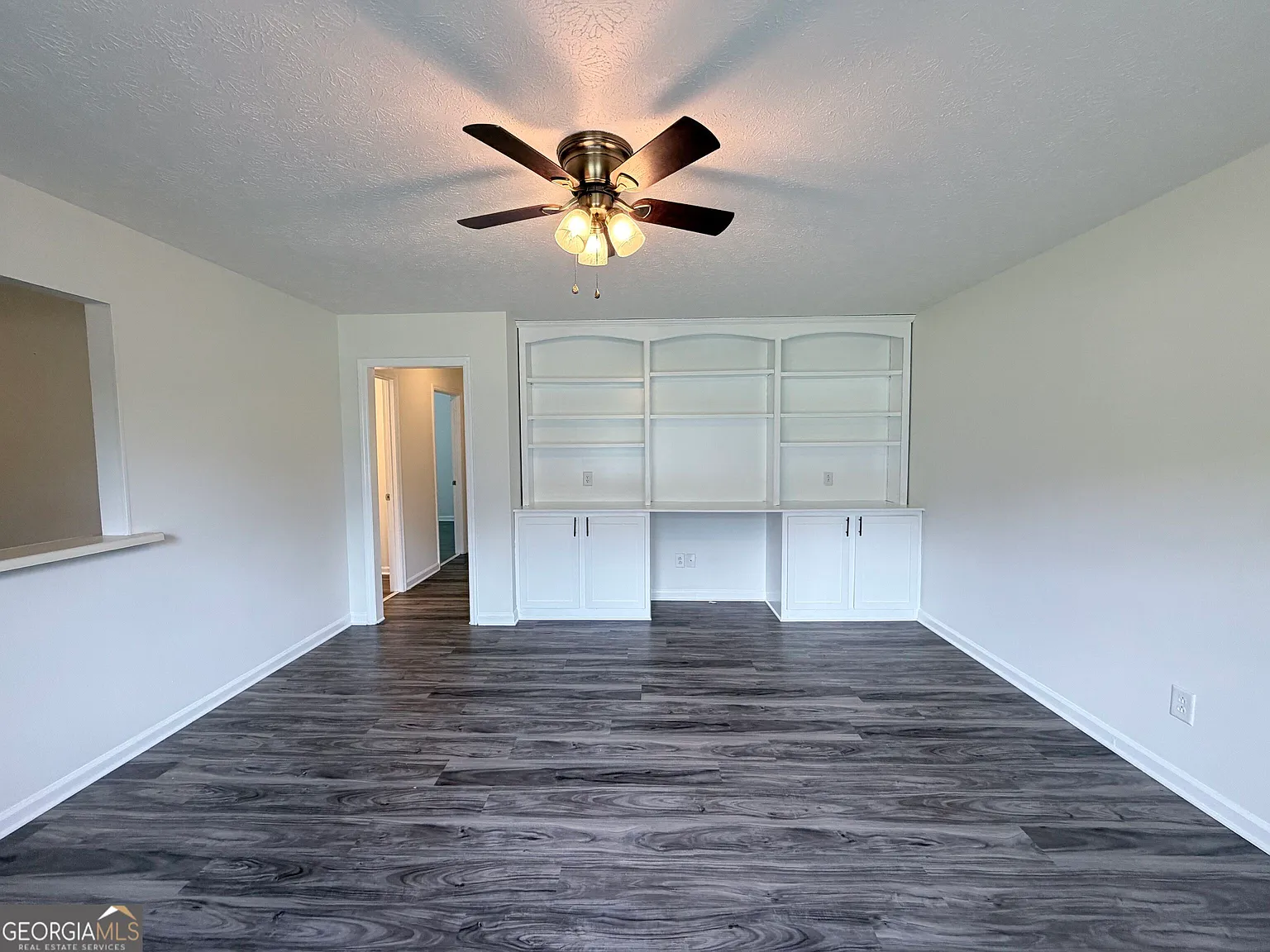2 bed, 2.0 bath, 1126 sqft, $1,200 — Photo 2