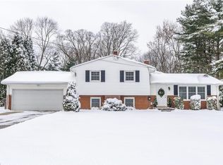 9821 Smithdale Ave NE, Hartville, OH 44632