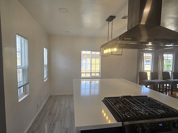 2nd image of 437 E Platt St